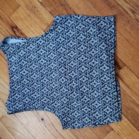 🏷 5 for $20 AERO Crop Top - Picture 3 of 3